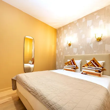 Appartement Tastefully Decorated Air-conditioned - 17